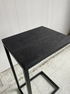 Benoa Bijzettafel industrieel sofa zwart met zwart blad Hot