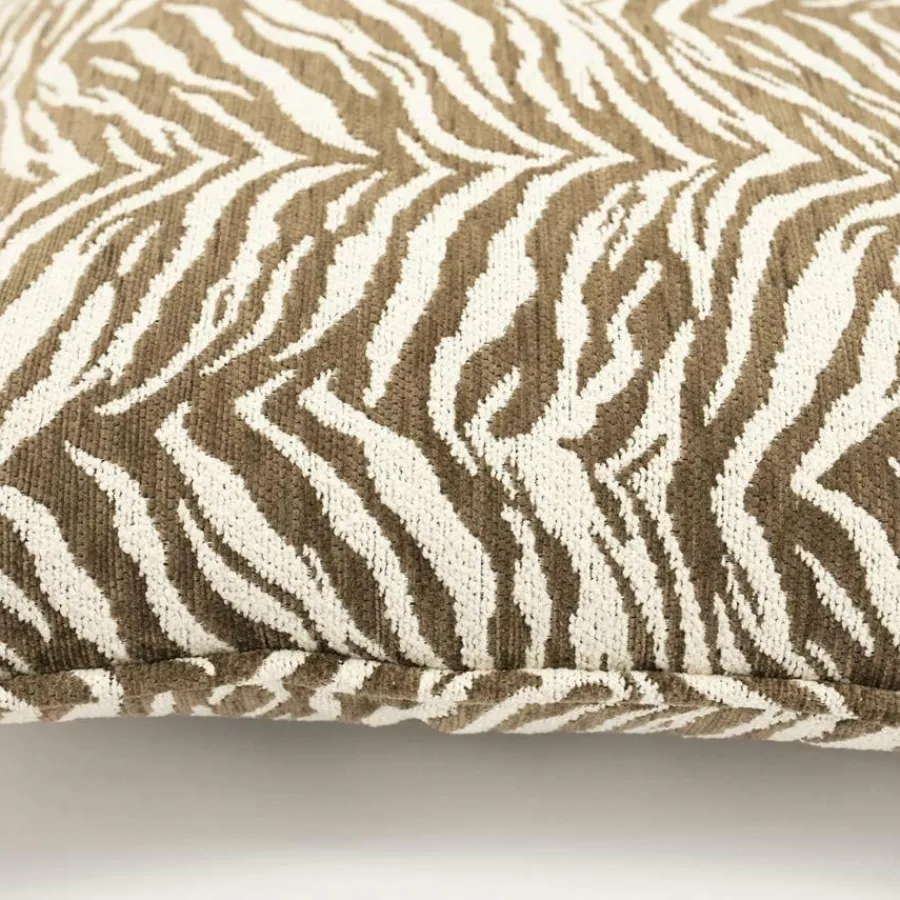 By Boo Kussen Tigra 45x45 cm - bruin