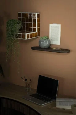 By Boo Wandplank Tre 1 mango 49 cm – bruin New
