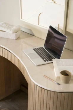Eleonora Bureau Kira