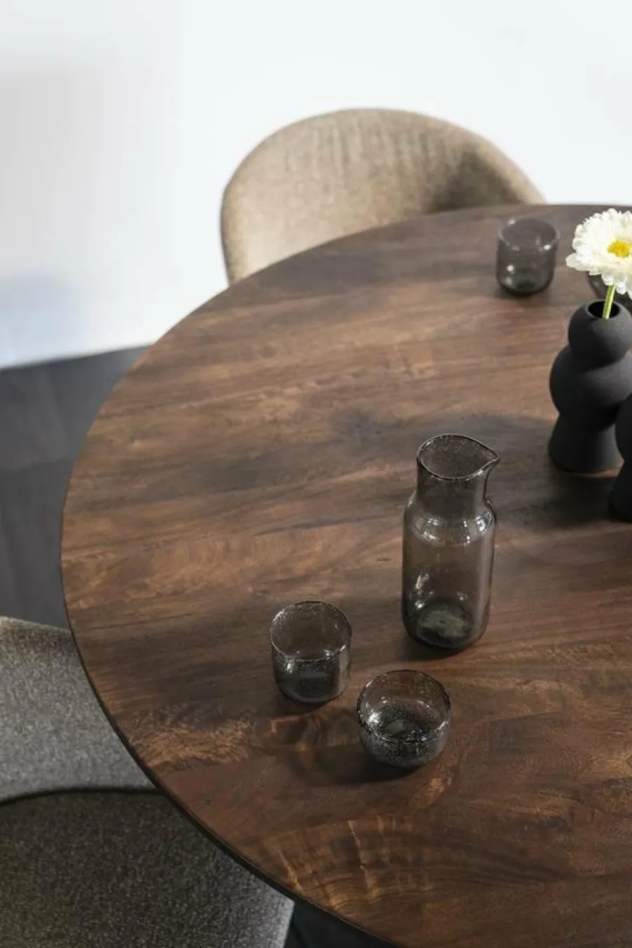 Eleonora Eettafel Aron rond 130 - bruin New