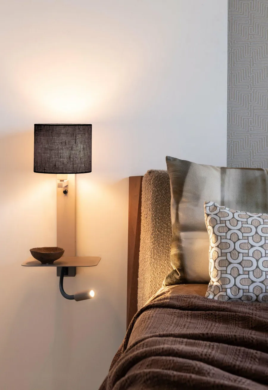 it's about RoMi Wandlamp Florence+leeslamp zand/kap 1815 zwart Sale