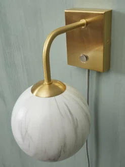 it's about RoMi Wandlamp glas/ijzer Carrara bol wit marmerprint/goud Discount