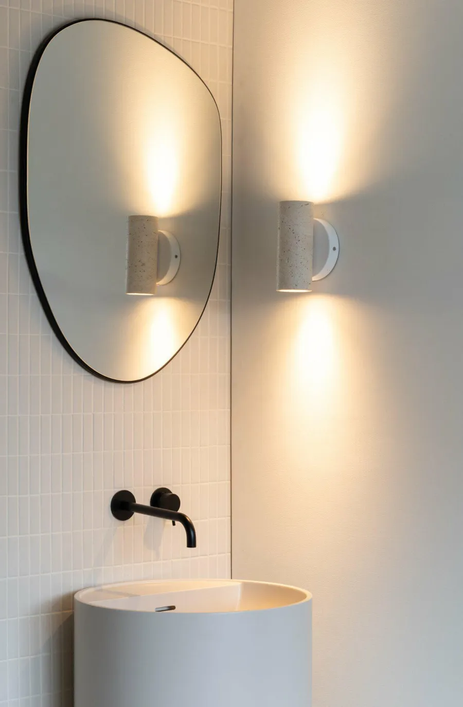 it's about RoMi Wandlamp Tivoli wit Hot