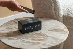 Karlsson Wekker Block met telefoonoplader LED zwart Hot