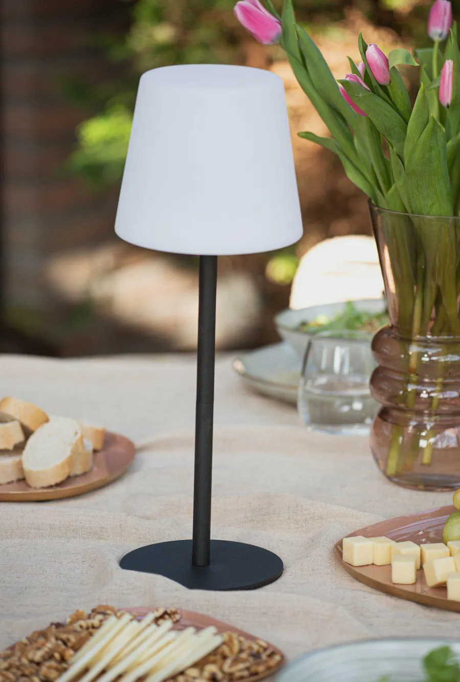 Leitmotiv Tafellamp voor binnen en buiten zwart Best