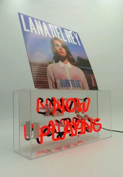Locomocean Glazen Neon Lamp Box Display - 'Now Playing' Discount