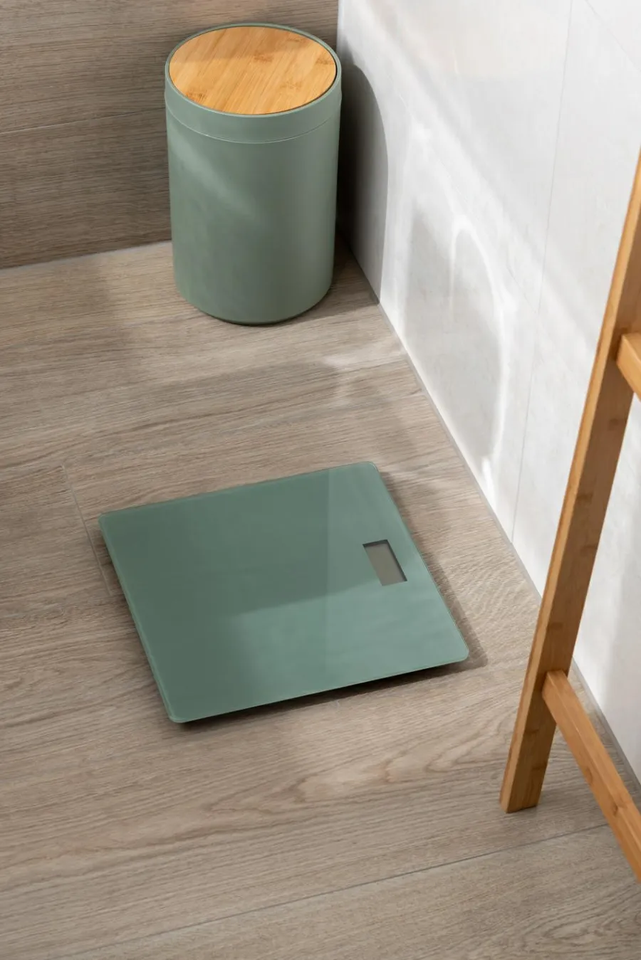 Present Time Weegschaal Libra vergrijsd groen Outlet