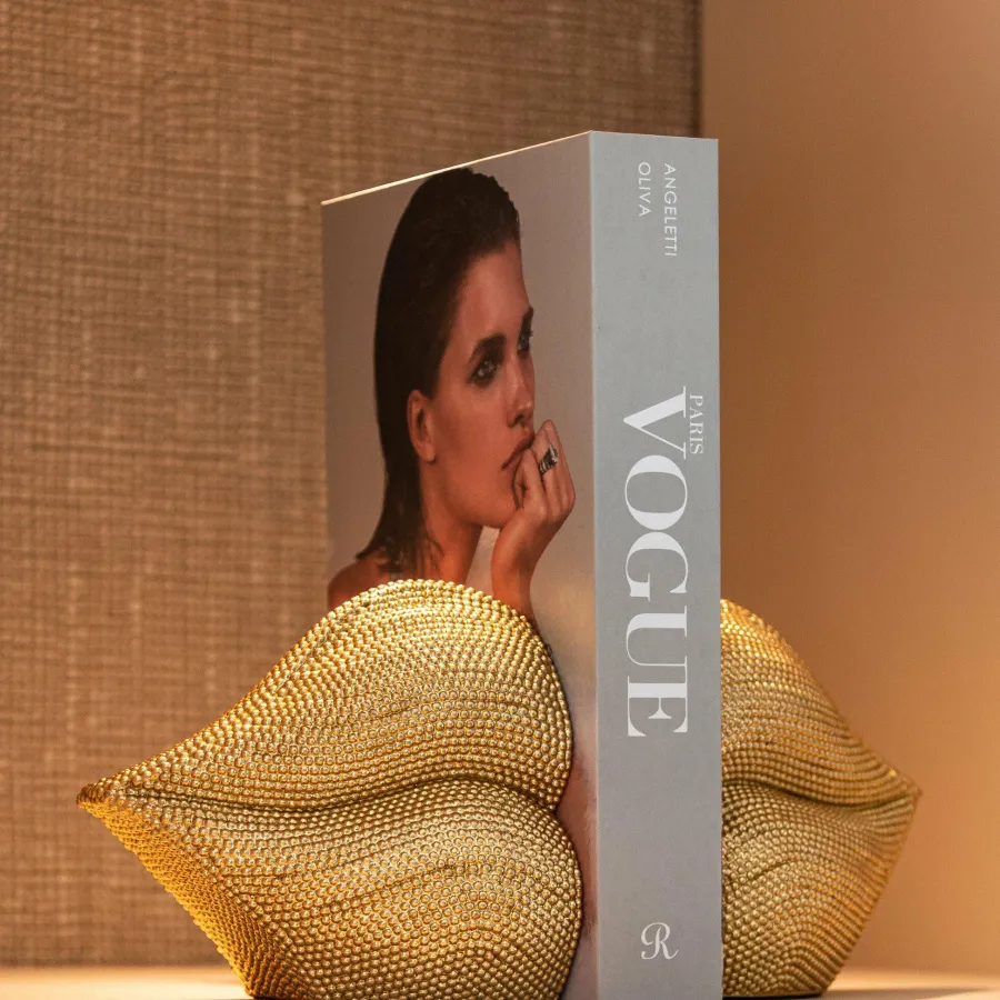 Richmond Interiors Boekenstandaard Kiss goud New