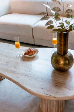 Richmond Interiors La Cantera organische salontafel