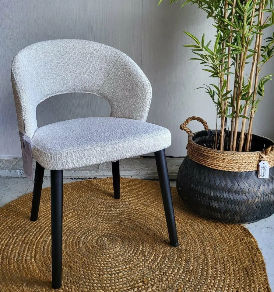 Richmond Interiors Stoel Savoy white bouclé - Showroommodel Best