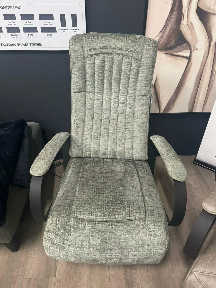 WoonMax Relaxfauteuil Queen Merge Thyme elektrisch met accu - Showroommodel Sale