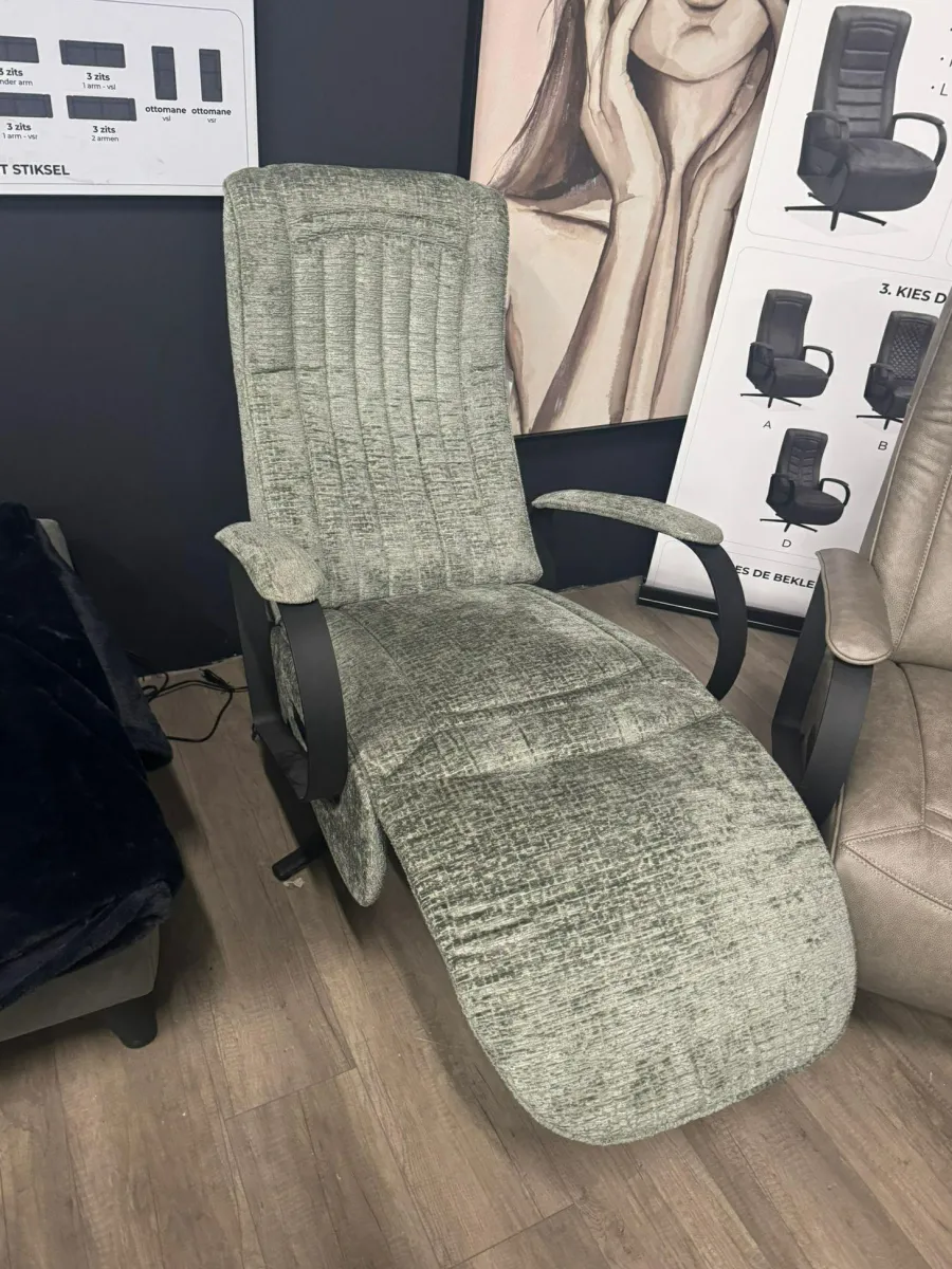WoonMax Relaxfauteuil Queen Merge Thyme elektrisch met accu - Showroommodel Sale