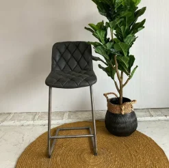WoonStijl Barstoel grid sledepoot Wax PU zwart Outlet