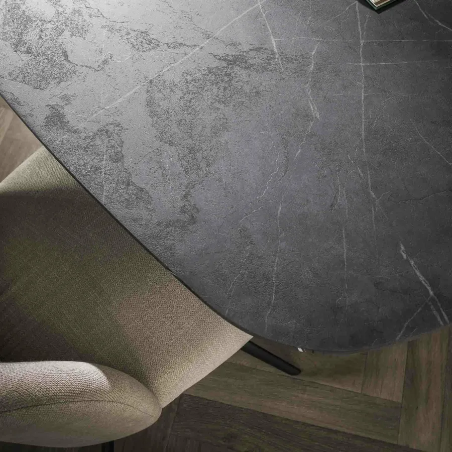 WoonStijl Eetkamertafel 180 deens ovaal zwart bruin Discount