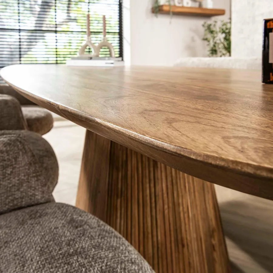 WoonStijl Eettafel Wave centrale poot 215 cm New