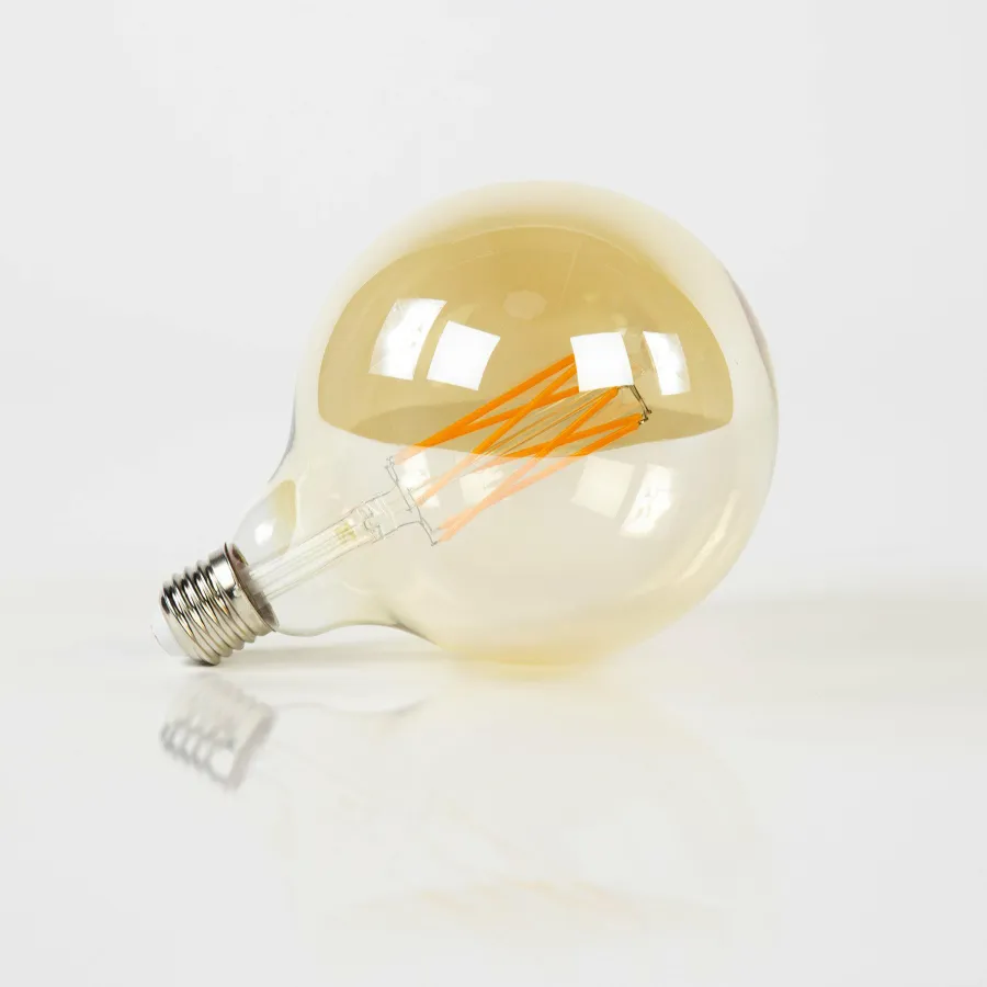 WoonStijl Lichtbron LED filament bol Ø12 5 - E27 6W 2100K 450lm dimbaar / Amberkleurig glas Outlet