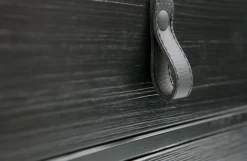 Woood Zola Nachtkastje Met Lade En Deur Geborsteld Diep Zwart[fsc]